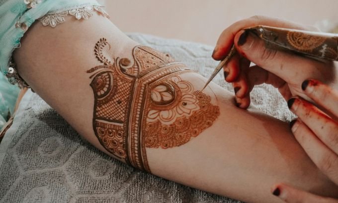 Who Introduced Mehndi in India